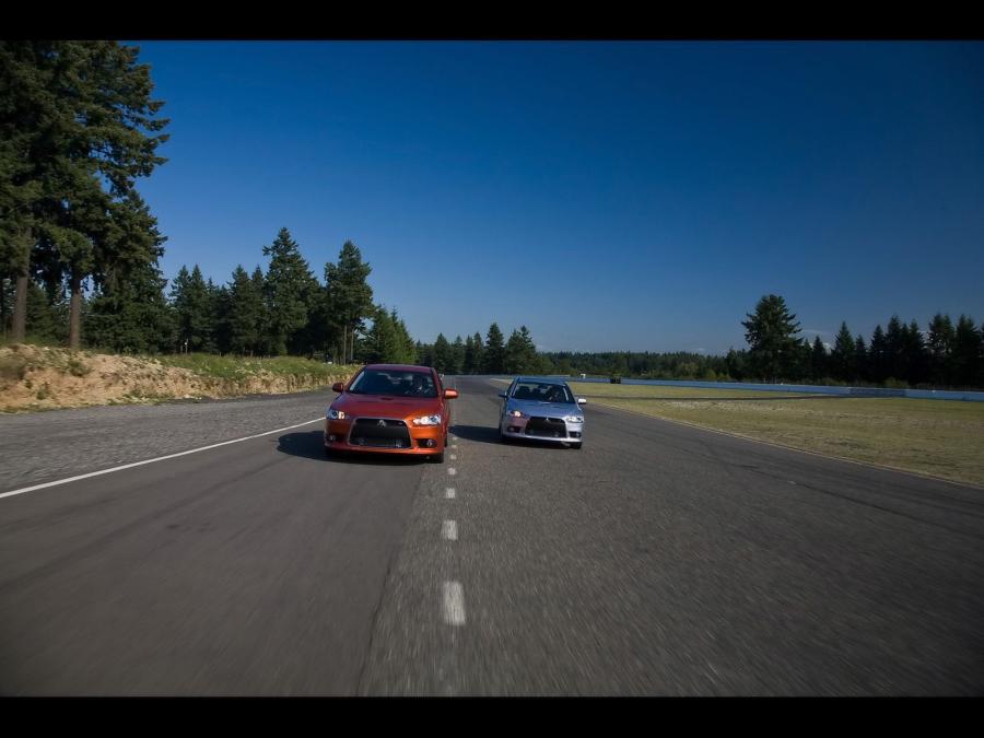  Mitsubishi Lancer Ralliart 2008 года  (фото 14 из 24)